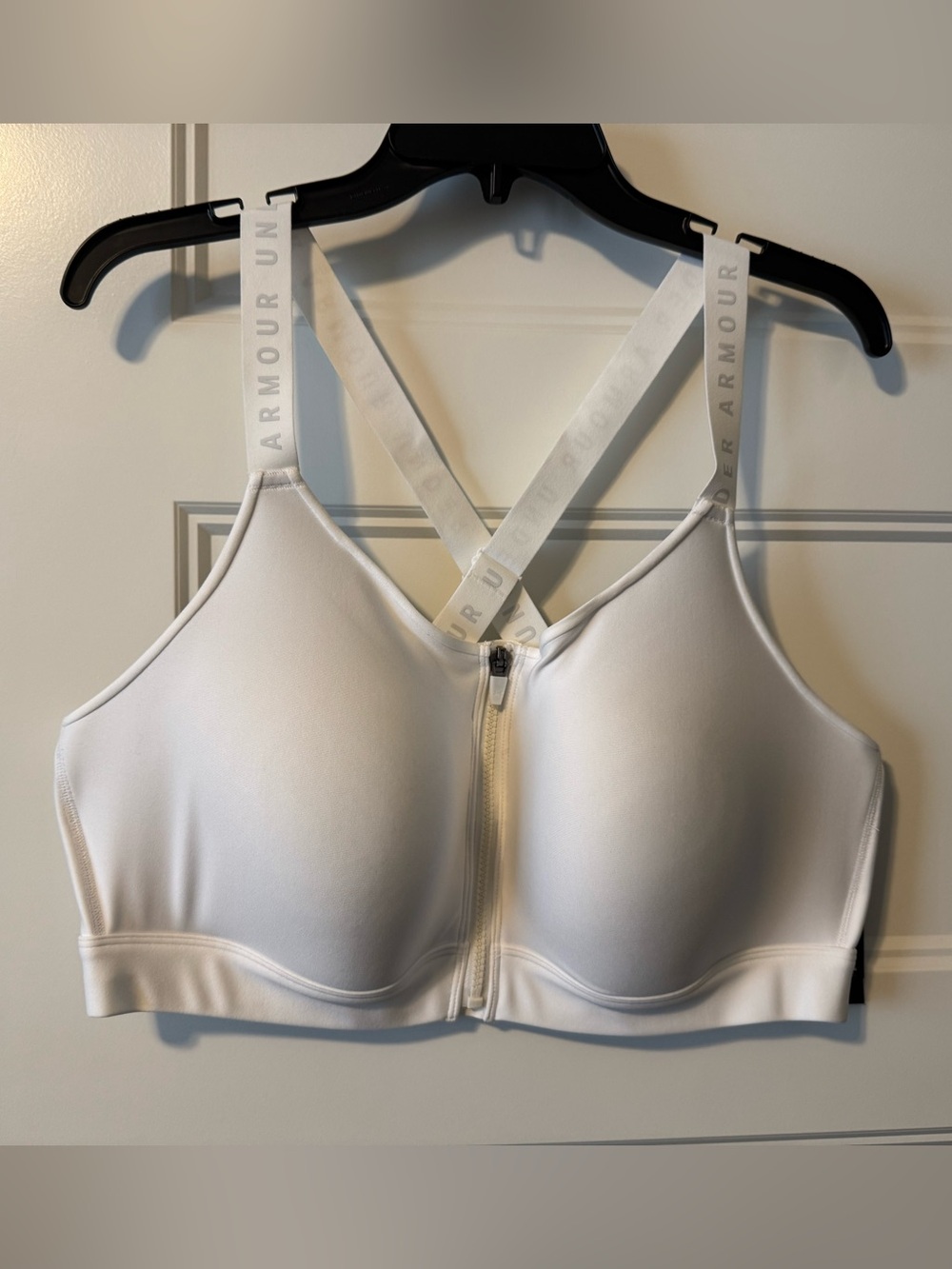 NWT Under Armour White Front-Zip Sports Bra